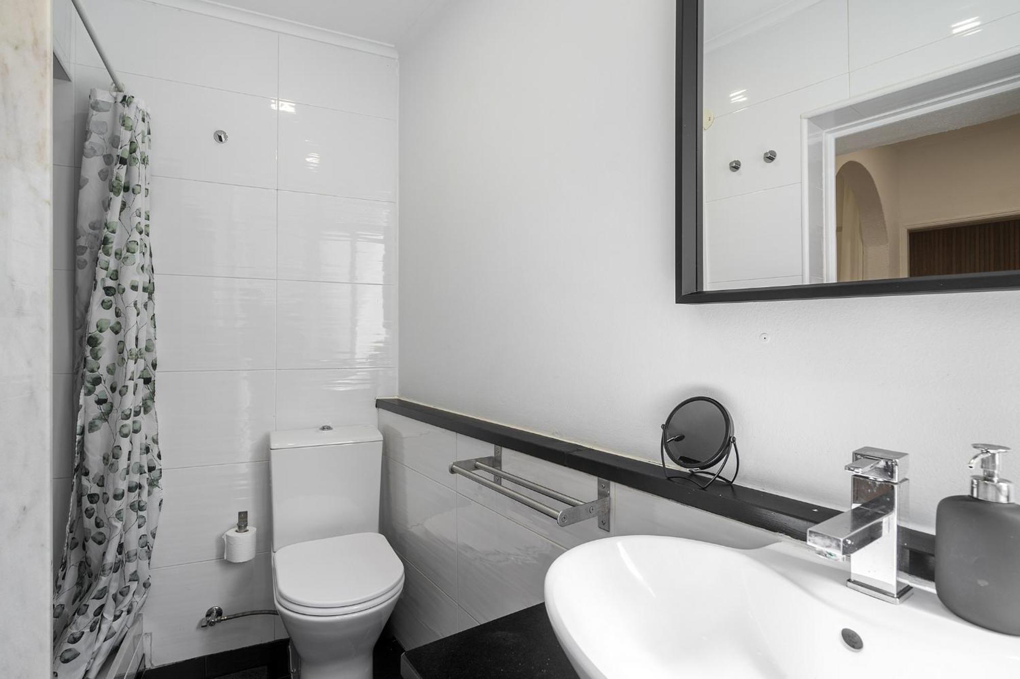 Whome Stylish Family Residence In The Heart Of Chiado Lisabona Exterior foto